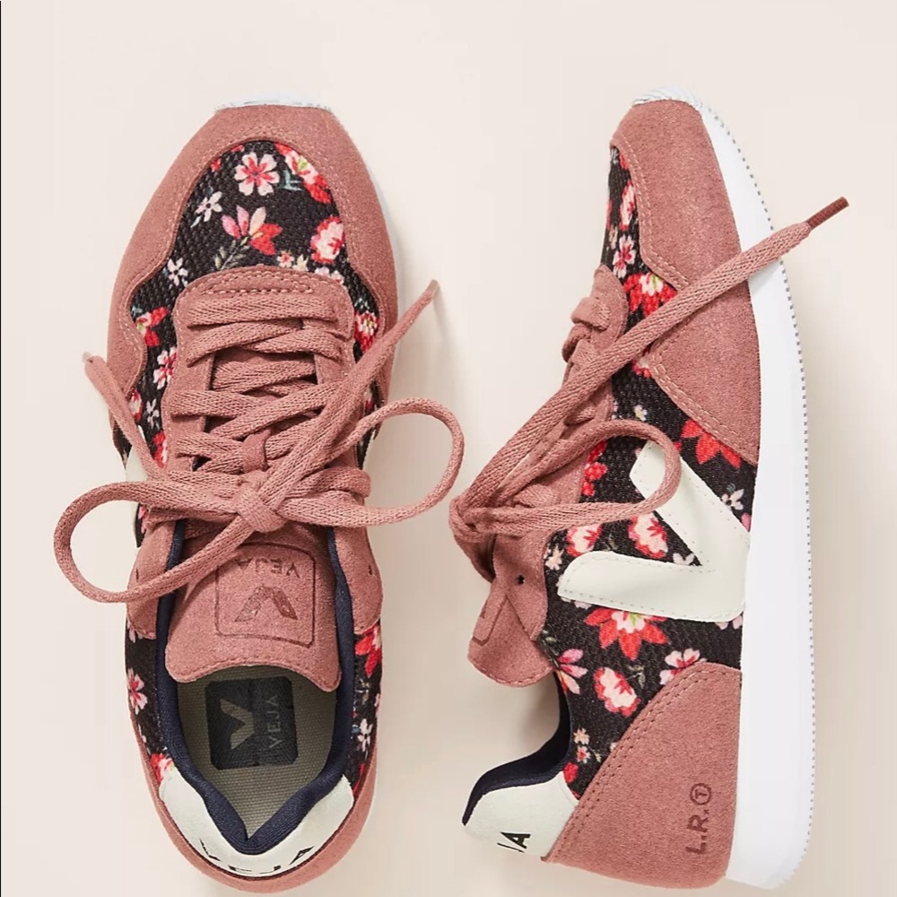 Veja Dried Petal Sneakers